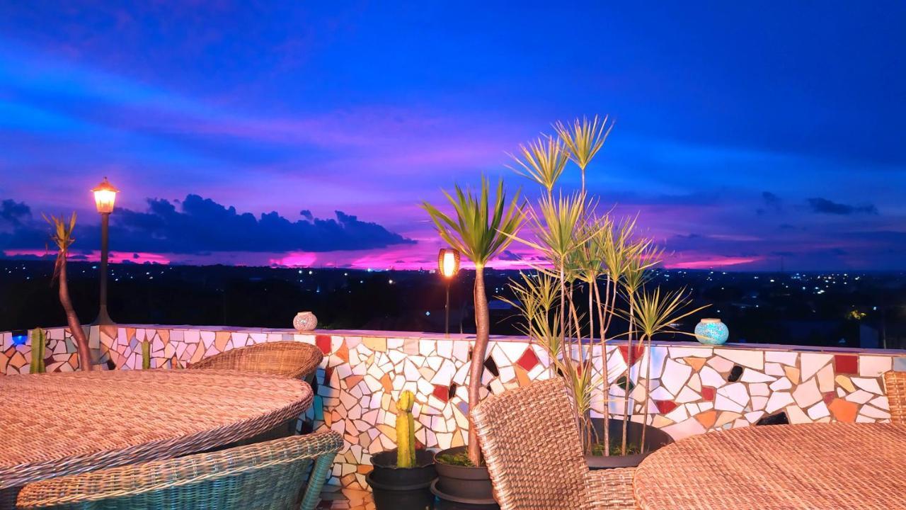 Hotel La Hasienda Kupang  Extérieur photo