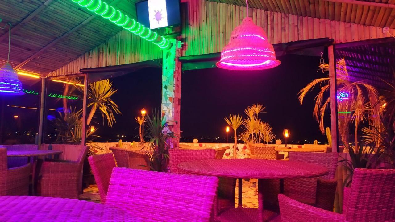 Hotel La Hasienda Kupang  Extérieur photo