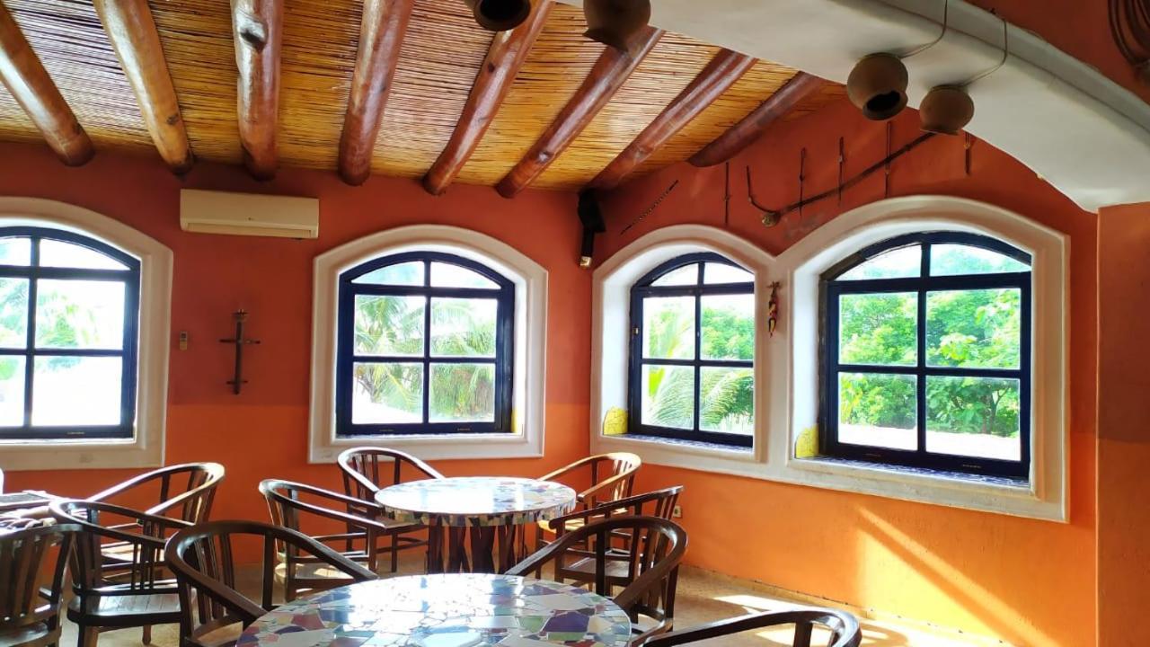 Hotel La Hasienda Kupang  Extérieur photo