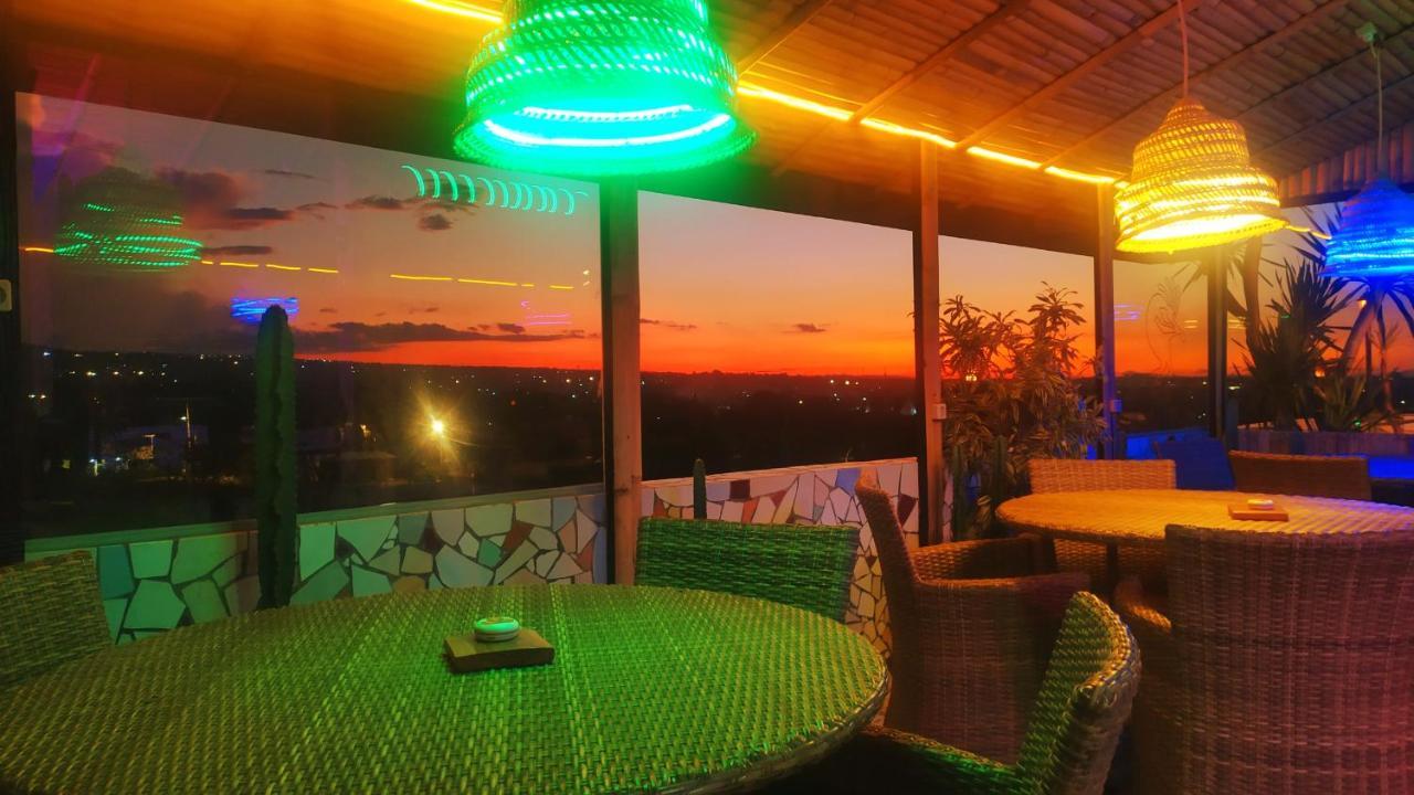 Hotel La Hasienda Kupang  Extérieur photo