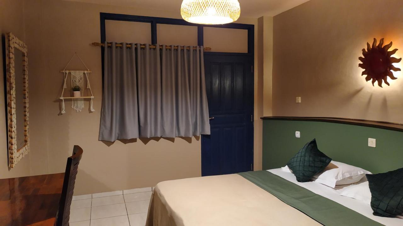Hotel La Hasienda Kupang  Extérieur photo