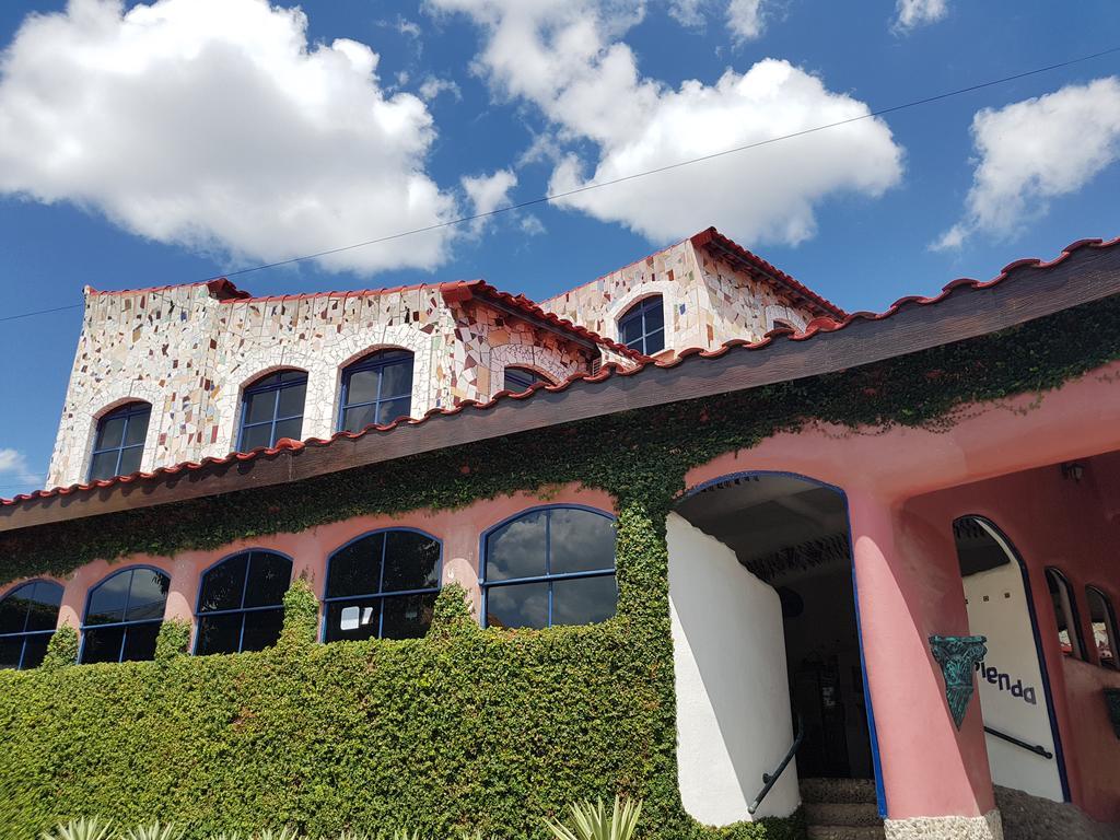 Hotel La Hasienda Kupang  Extérieur photo