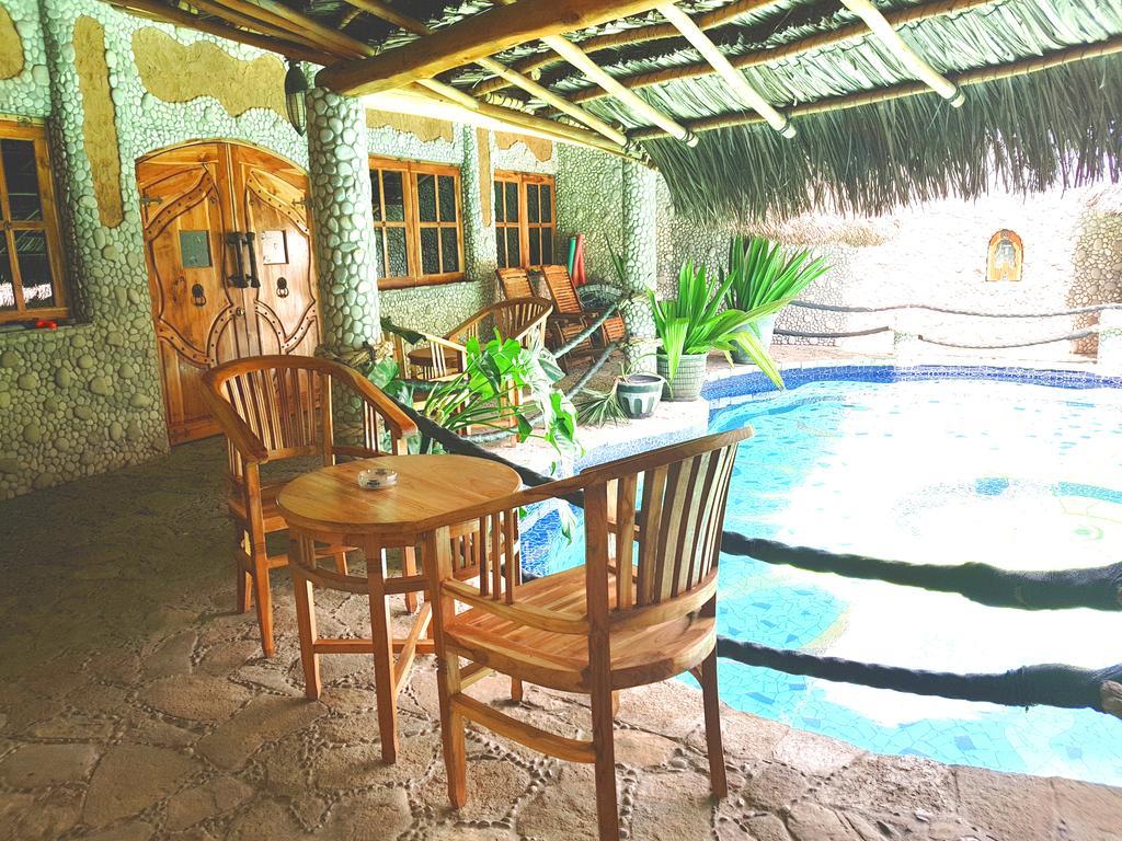 Hotel La Hasienda Kupang  Extérieur photo